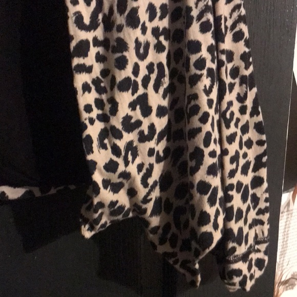 Cheetah Print Short Cardigan - Picture 4 of 7